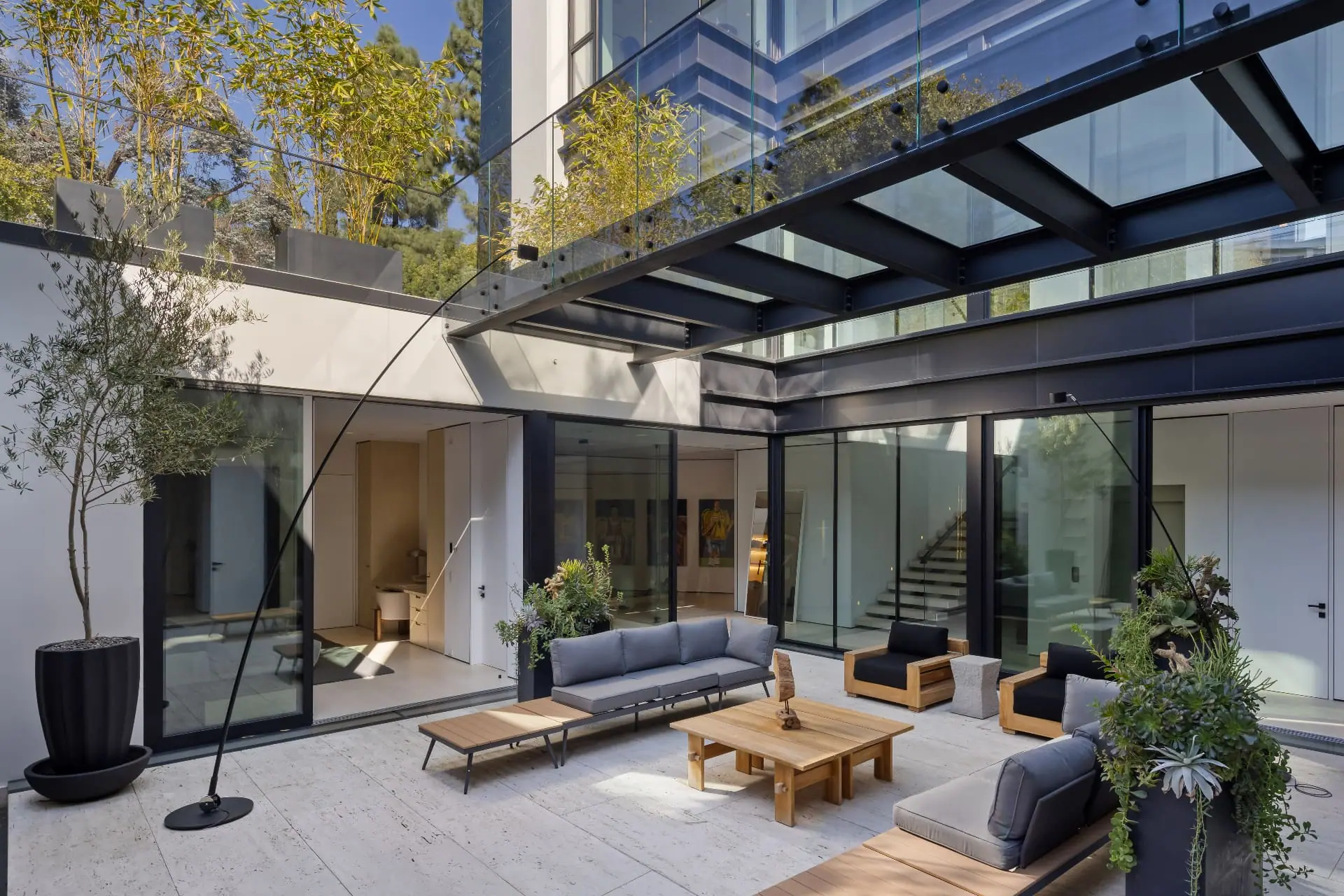 Courtyard at the Laurel Way custom home in Beverly Hills